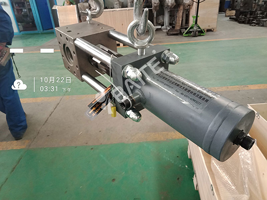 擠出機換網器